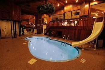 Sybaris Pool Suites Mequon Extérieur photo